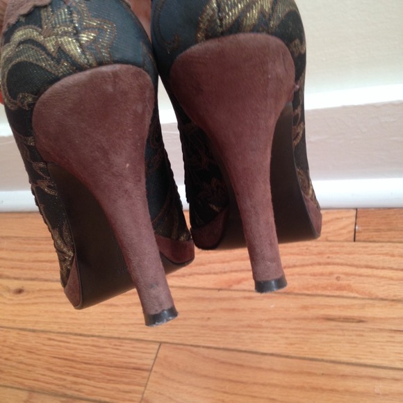 Fall heels - Picture 3 of 3
