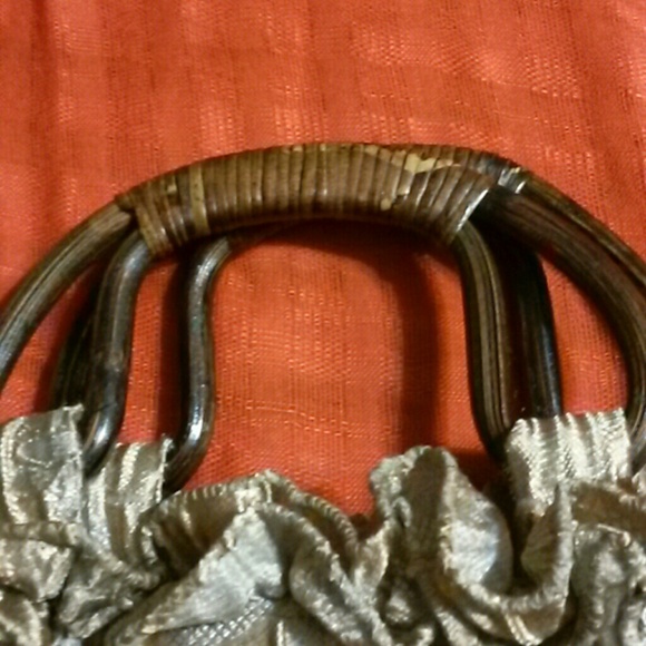 $price drop$ Ruffled Purse - Picture 2 of 4