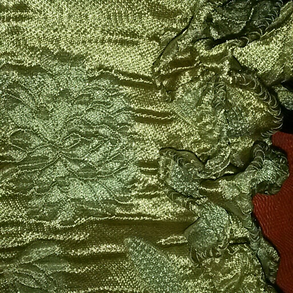 $price drop$ Ruffled Purse - Picture 4 of 4