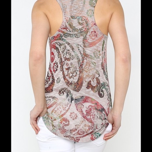 Bohemian Paisley Tank💌$23 bundle add on - Picture 3 of 4