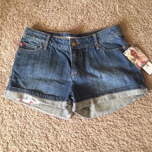 Brand New Size 26 Denim Shorts.