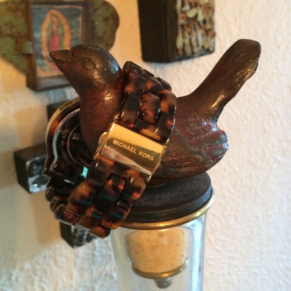 ❌BUNDLED❌ Michael Kors Tortoise Chronograph Watch - Picture 4 of 4