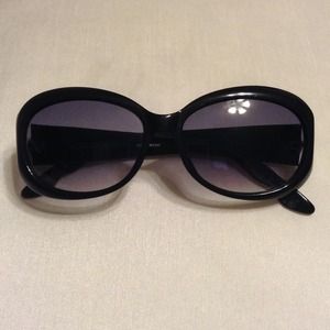 🌀Sunglasses by Oscar de la Renta