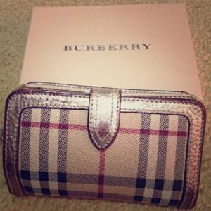 Authentic Burberry Wallet!  Preloved.