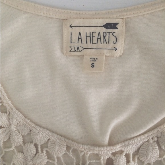 Off white lace crop top! - Picture 3 of 4