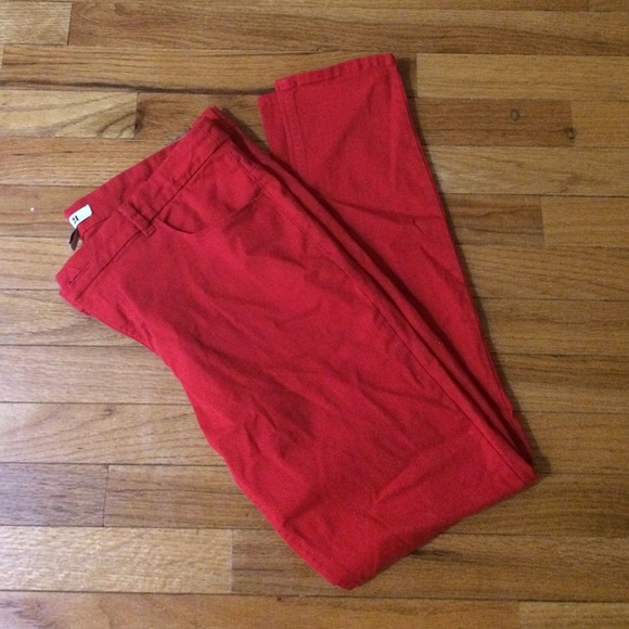 Red skinny jeans