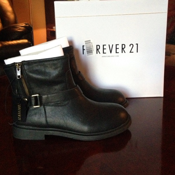 Forever 21 Boots - NWT Black Booties