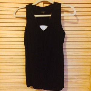 Black sports tank