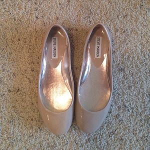 REDUCED $ - Steve Madden Nude Flats - Size 8