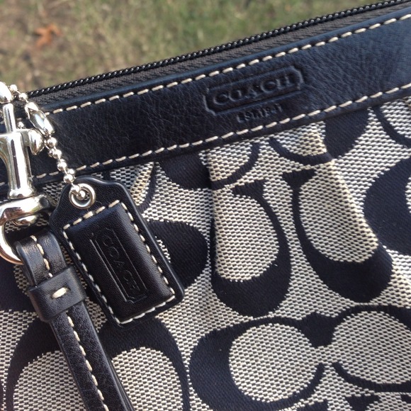 Authentic Coach Wristlet - Picture 3 of 4
