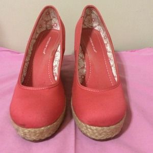 womens coral wedges