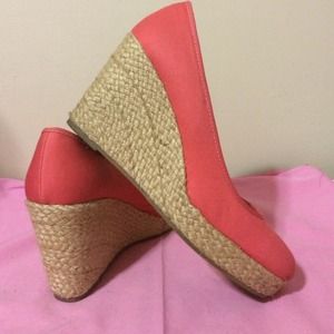 womens coral wedges