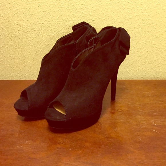 Black heels