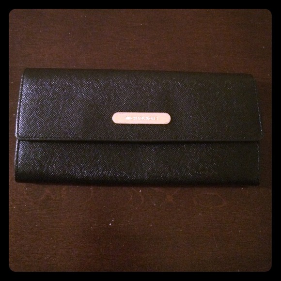 Black Michael Kors wallet