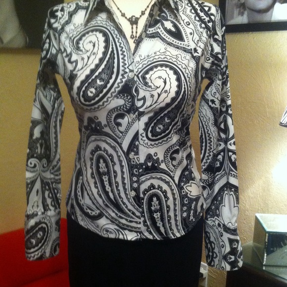 👏👏REDUCED MORE Black and white tailored shirt