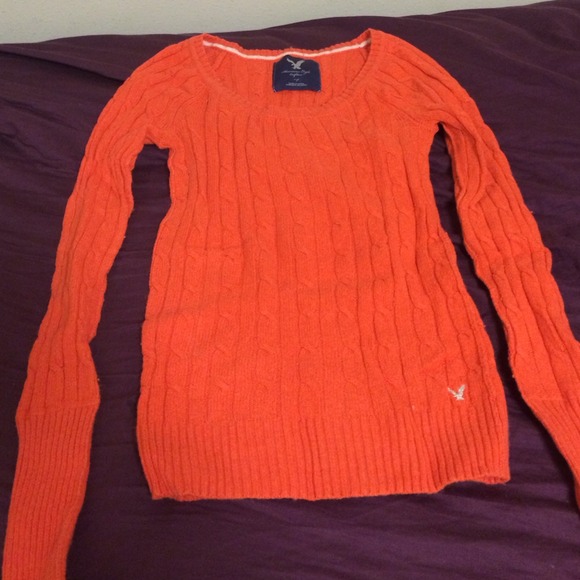 American Eagle Sweater