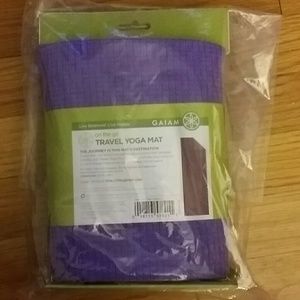 GAIAM TRAVEL YOGA MAT