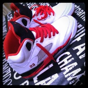Retro Fire red 5s (black tounge)