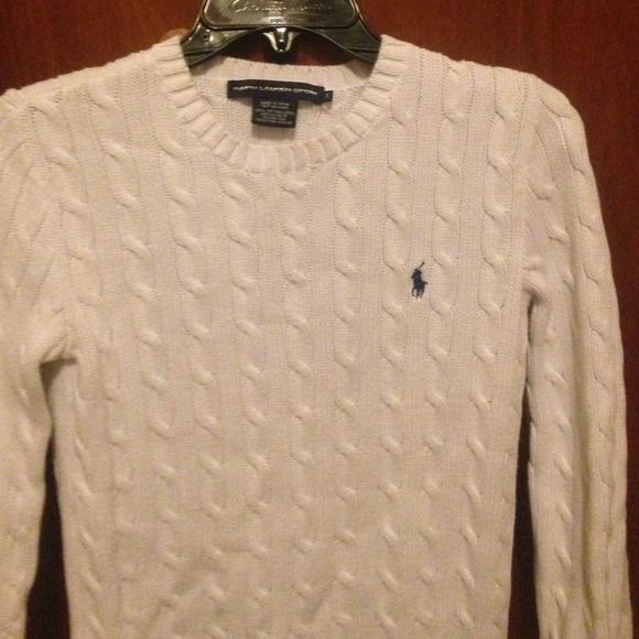 Beautiful white polo sweatshirt