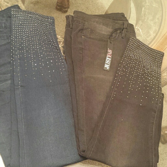 2 PAIRS JUSTFAB SIGNATURE SKINNY STUDDED JEANS