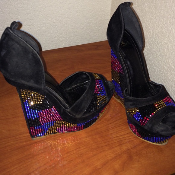 Rhinestoned wedges