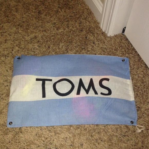 TOMS shoe bag.