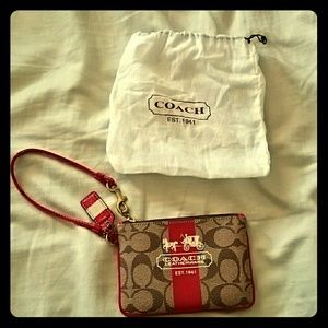 Coach wristlet, like new condition