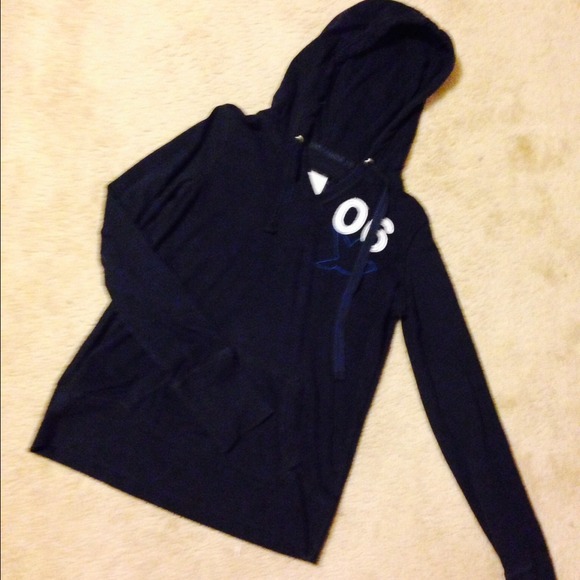 Size M Aerie light weight hoodie