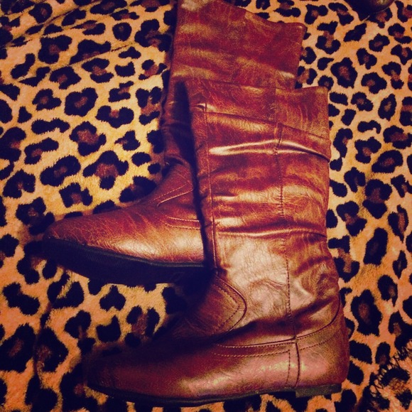 ❌ON HOLD❌ Brown below knee boots!