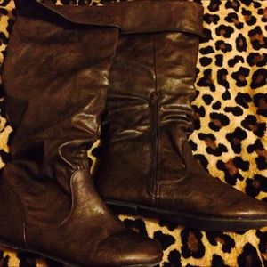 🔥ONE DAY SATURDAY SALE🔥Chocolate brown boots!👢