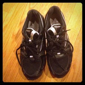 Reebok easytone sneakers