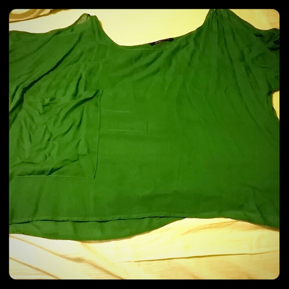 Open shoulder over shirt