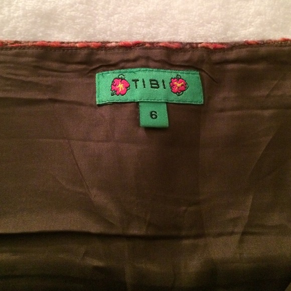 Tibi Red & Brown Tweed Skirt with Bouclé Flowers - Picture 4 of 4