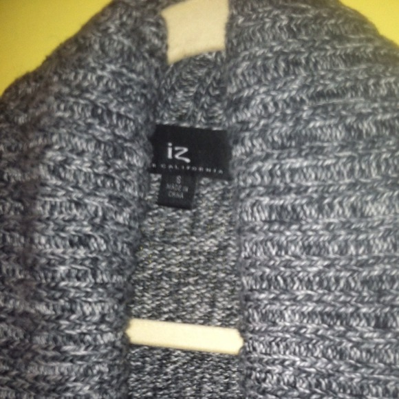 Sold in bundle - Picture 2 of 4