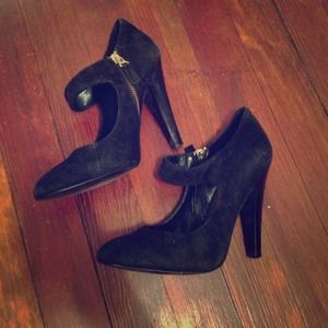 Jessica Simpson Black suede Mary Jane pumps