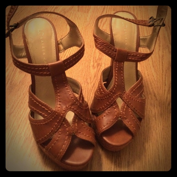 LC Lauren Conrad Shoes - Lauren Conrad brown platform sandals