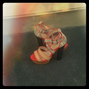 Super cute Aldo heels