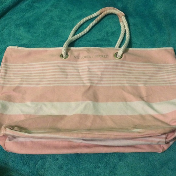 Victoria's Secret bag - Picture 2 of 2