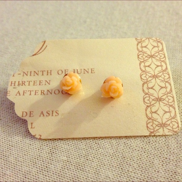 Peach Rose Studs