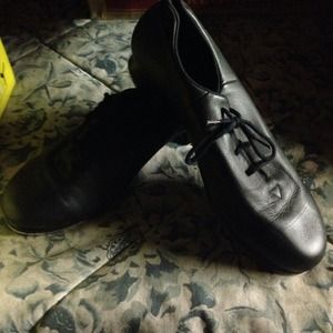 Tap shoes