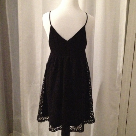 Express Eyelet Black Dress size S- New - Picture 2 of 3