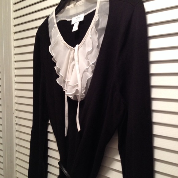 Ann Taylor Loft Blouse w/attached Belt!