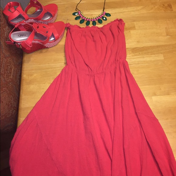 Pretty strapless dress