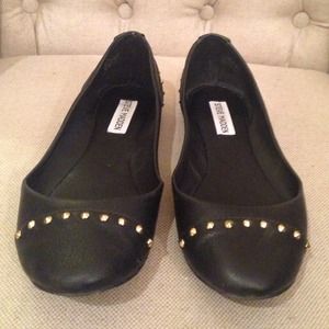 Steve Madden flats! Size 9!