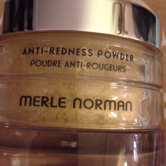Merle Norman Anti- Redness Powder 21g NWOT