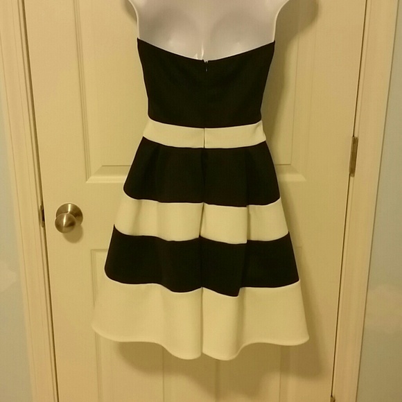 black and white stripes dress - Picture 4 of 4