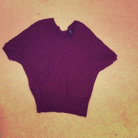 GAP size S short sleeve sweater