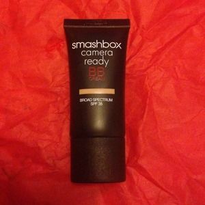 Smashbox camara ready bb cream in LIGHT