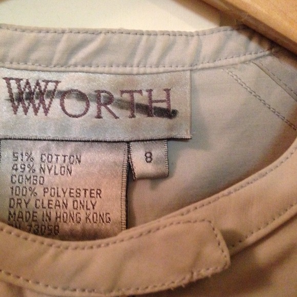 Lightweight jacket - Picture 3 of 3