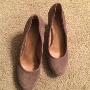 G.H.Bass suede heels